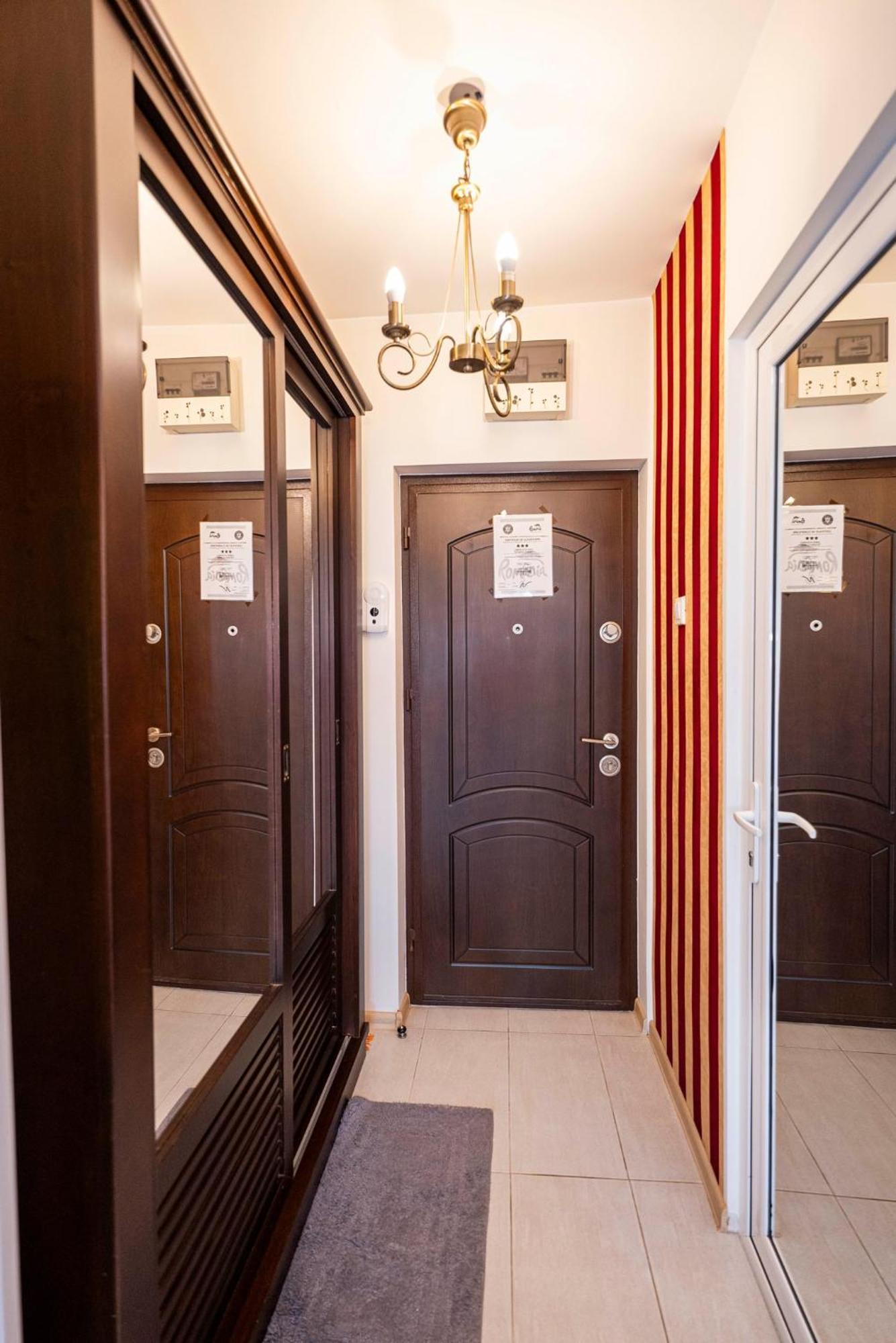 Studio Clasic Galati  Ngoại thất bức ảnh